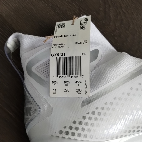 Sz 11 Adidas Primeknit Freak Ultra 22 White Silver PK Football Cleats GX5131 - Picture 9 of 9